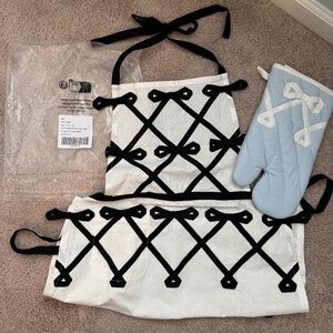 Anthropologie Oven Mitt and Apron